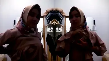 Bokep Indo Guru Jilbab Coklat Remas Toket Gede